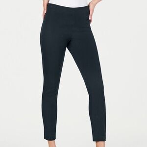 58. NWT Ellie Tahari Juliette Long Navy Pants Size 4